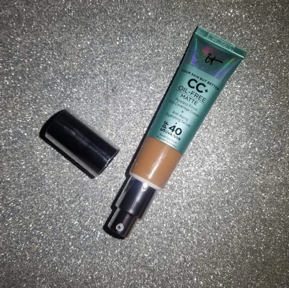 It Cosmetics Your Skin But Better Matte Foundation - Picture 2 of 8